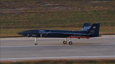 Bayraktar KIZILELMA'dan milli donanımlarla gövde gösterisi